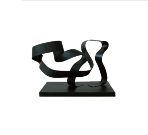 rzeźba abstrakcyjna forma metal czarna
